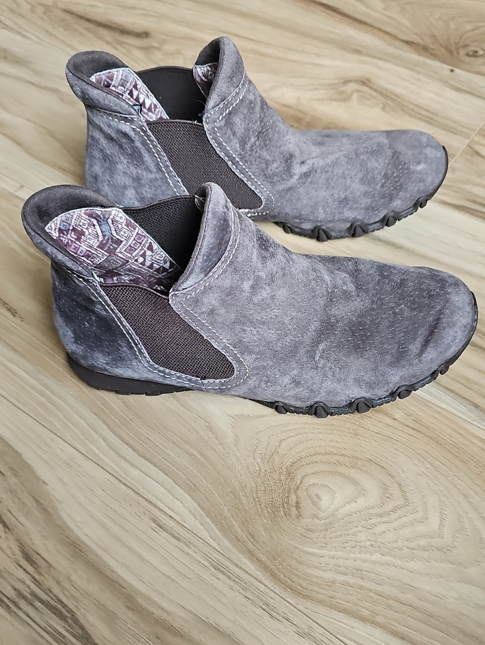 Skechers Relaxed Fit Brown/ Grey Slip-On with Teal Logo